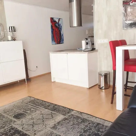 Beach House 21 *